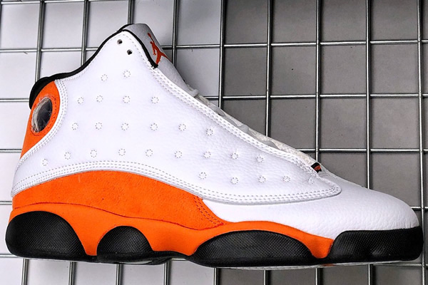Air Jordan 13 (Classic)